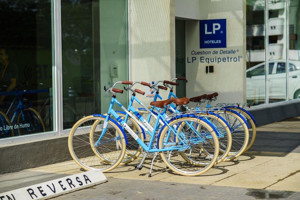 Lp Equipetrol Hotel ซานตาครูซเดอลาเซียร์รา ภายนอก รูปภาพ
