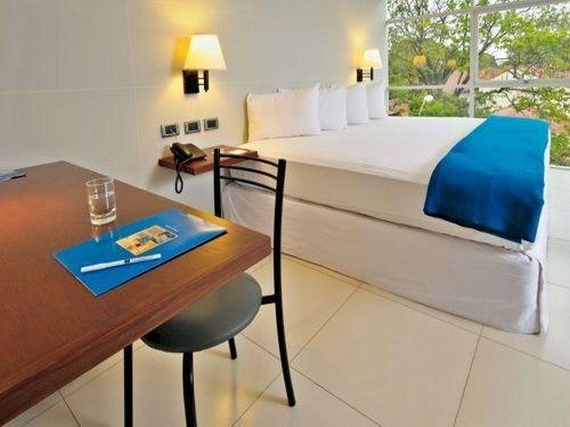 Lp Equipetrol Hotel ซานตาครูซเดอลาเซียร์รา ภายนอก รูปภาพ