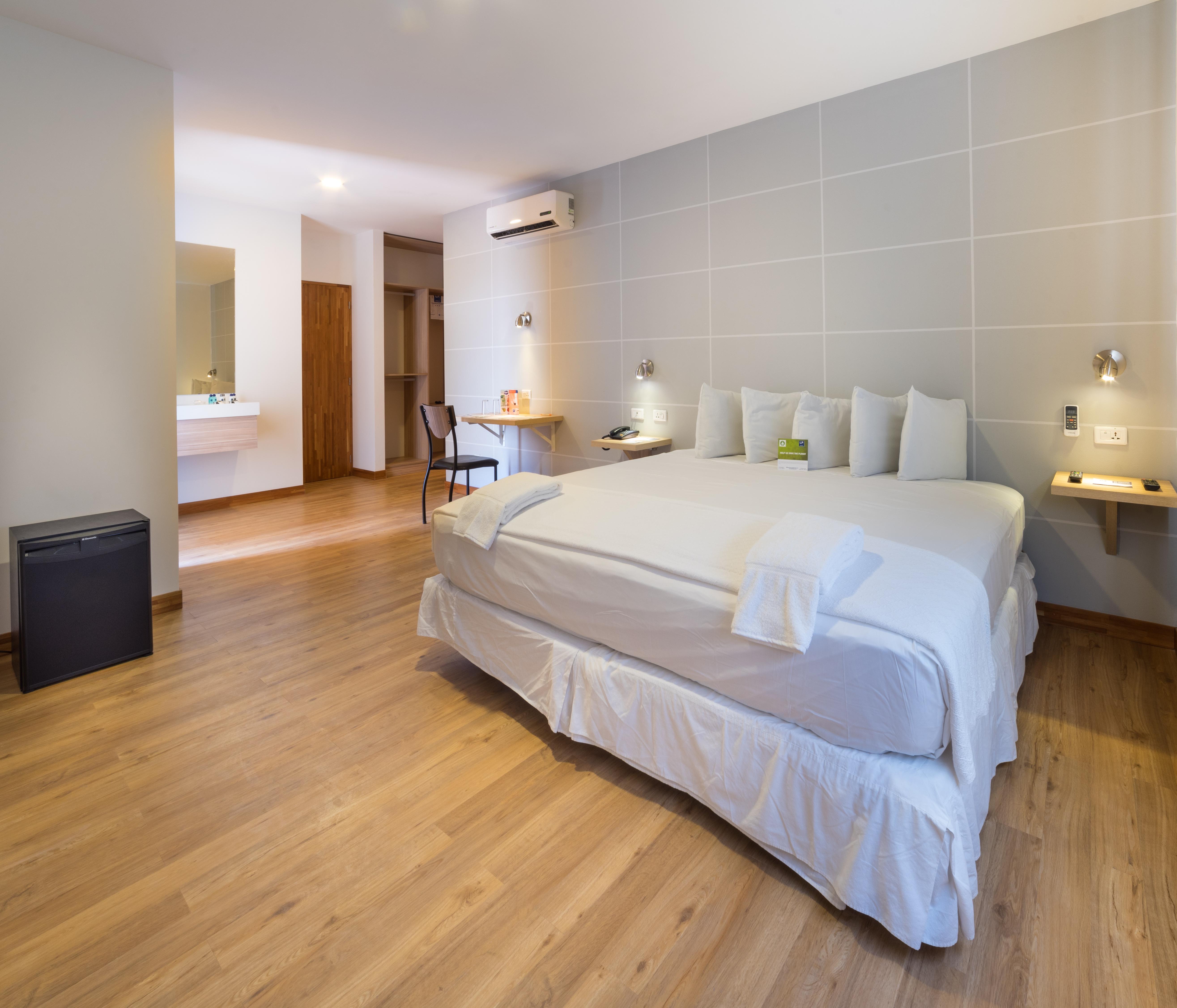 Lp Equipetrol Hotel ซานตาครูซเดอลาเซียร์รา ภายนอก รูปภาพ