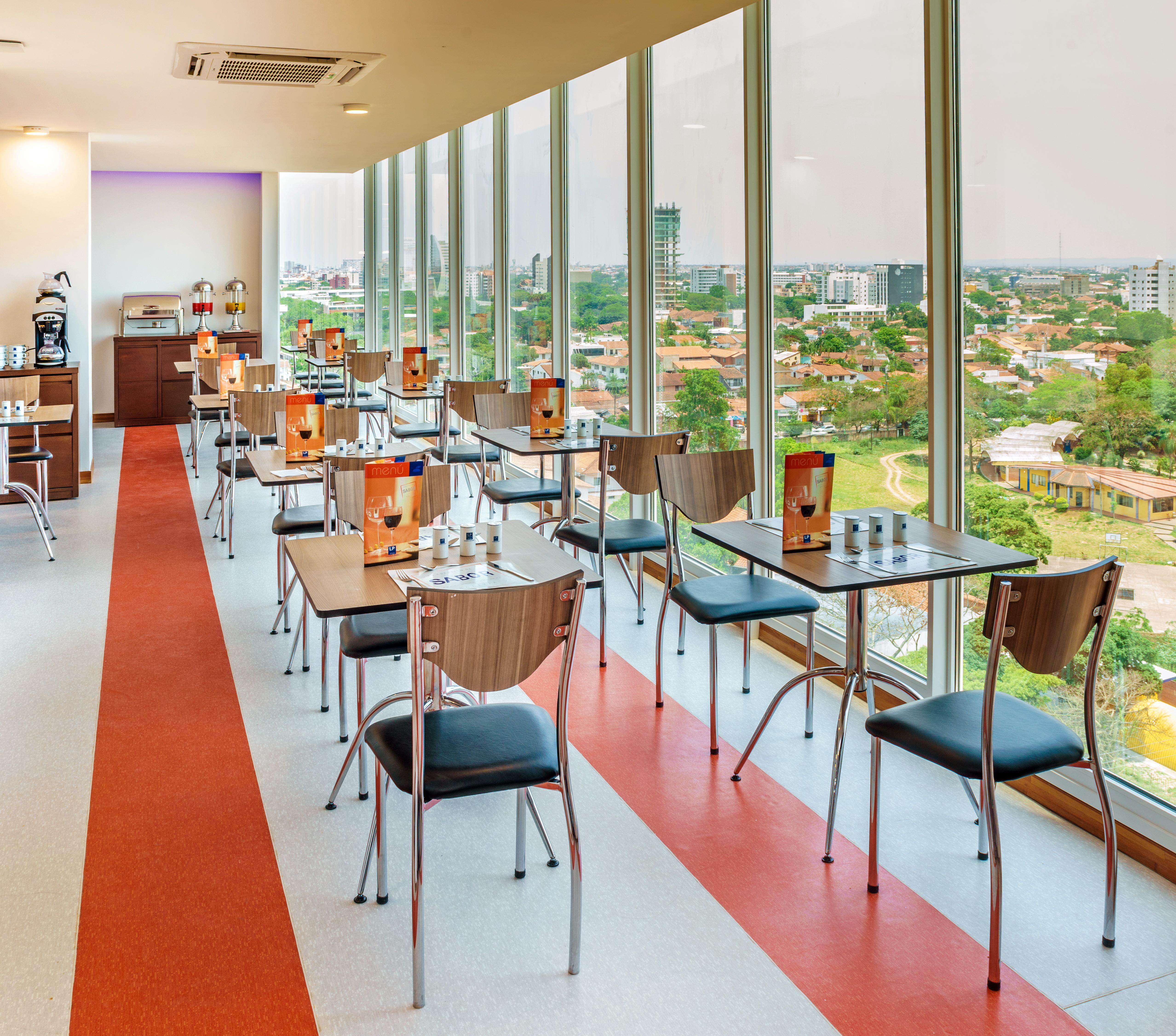 Lp Equipetrol Hotel ซานตาครูซเดอลาเซียร์รา ภายนอก รูปภาพ
