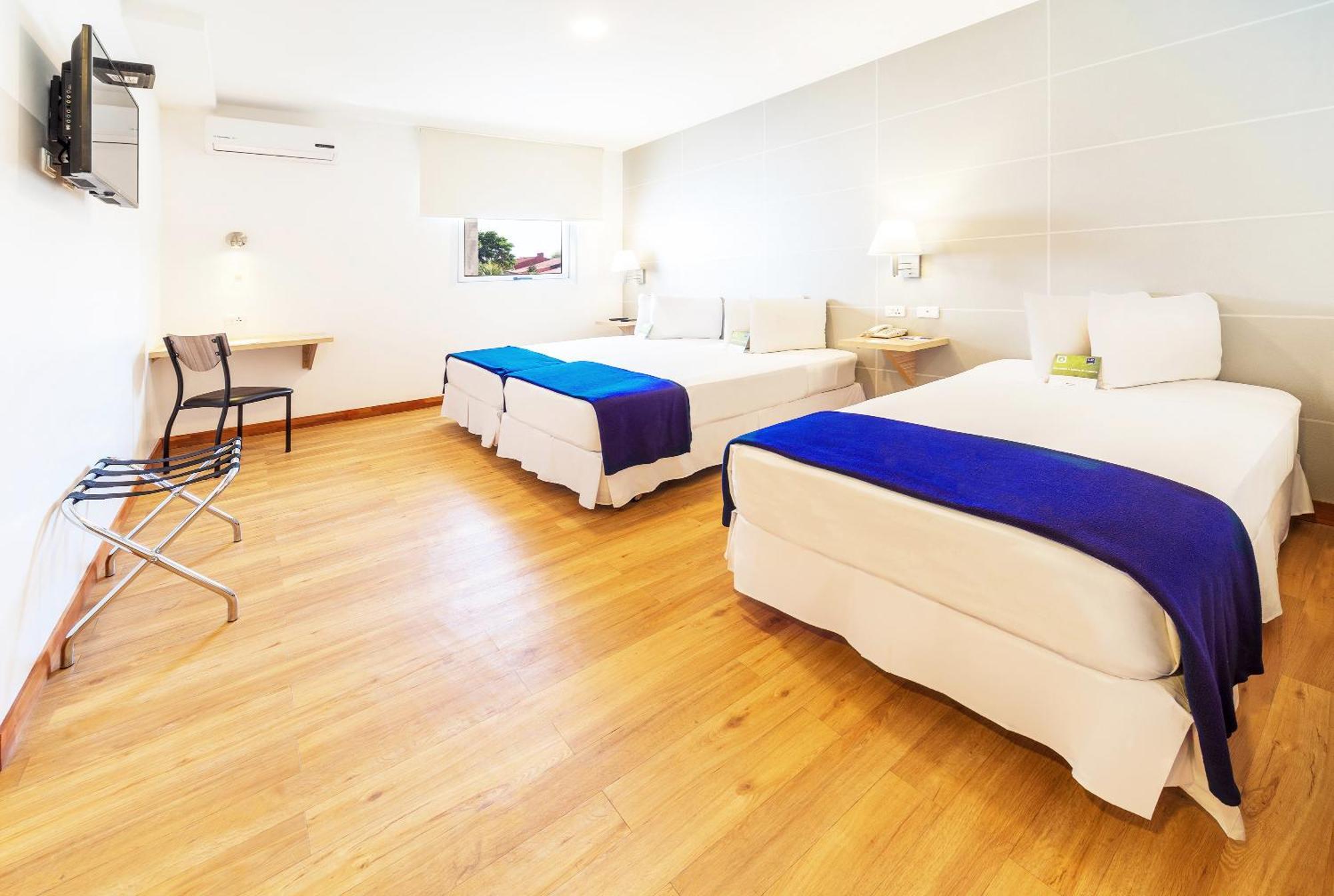 Lp Equipetrol Hotel ซานตาครูซเดอลาเซียร์รา ภายนอก รูปภาพ